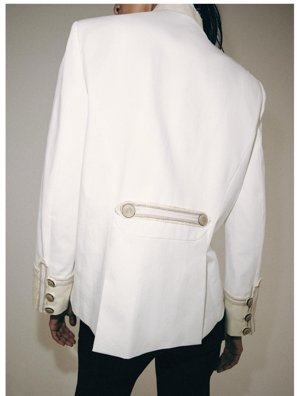 ZARA ZW Collection jacket featuring embossed gold button - Picture 8 of 15
